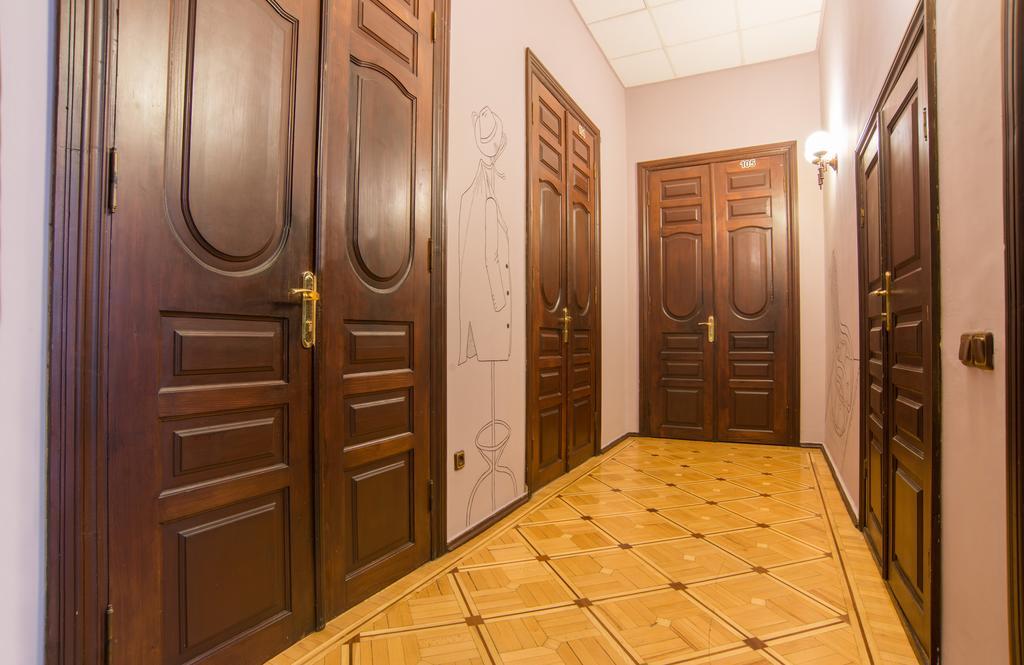 Hostel Berloga Odessa Buitenkant foto
